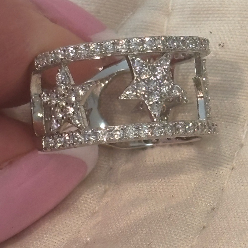 Lisa Robertson BRAND NEW Elegant Sterling Silver Star Ring